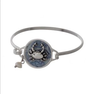 NWT Metal Latch Crab 🦀 Bracelet